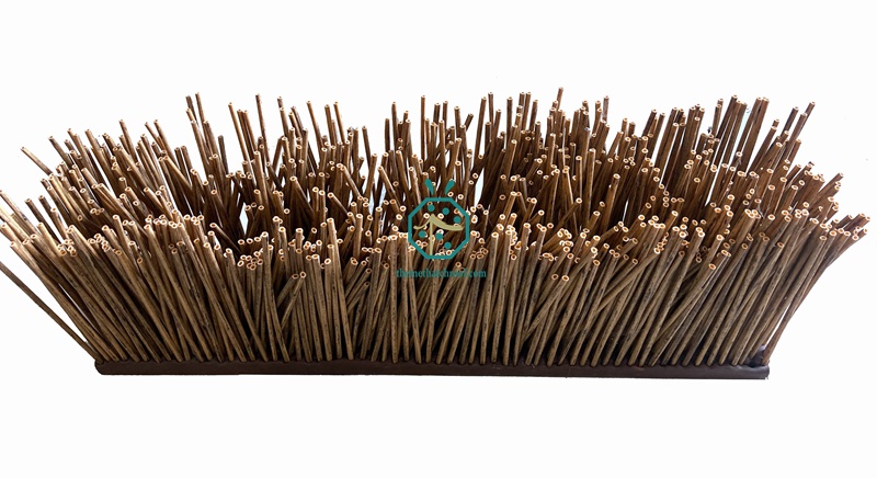 Synthetic Reed Thatch Roof Eave Tile Synthetic Reed Thatch Roof Eave Tile