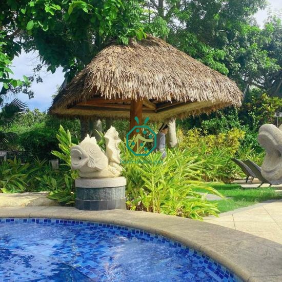 Synthetic Raffia Thatch Roof Covering to Build Great Water Villa Pavilion Guest Room