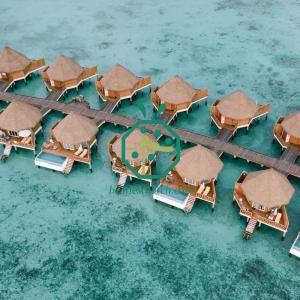 UV-proof Plastic Cadjan Thatch Roof Covering for Resort Hotel Theme Bungalow Villa